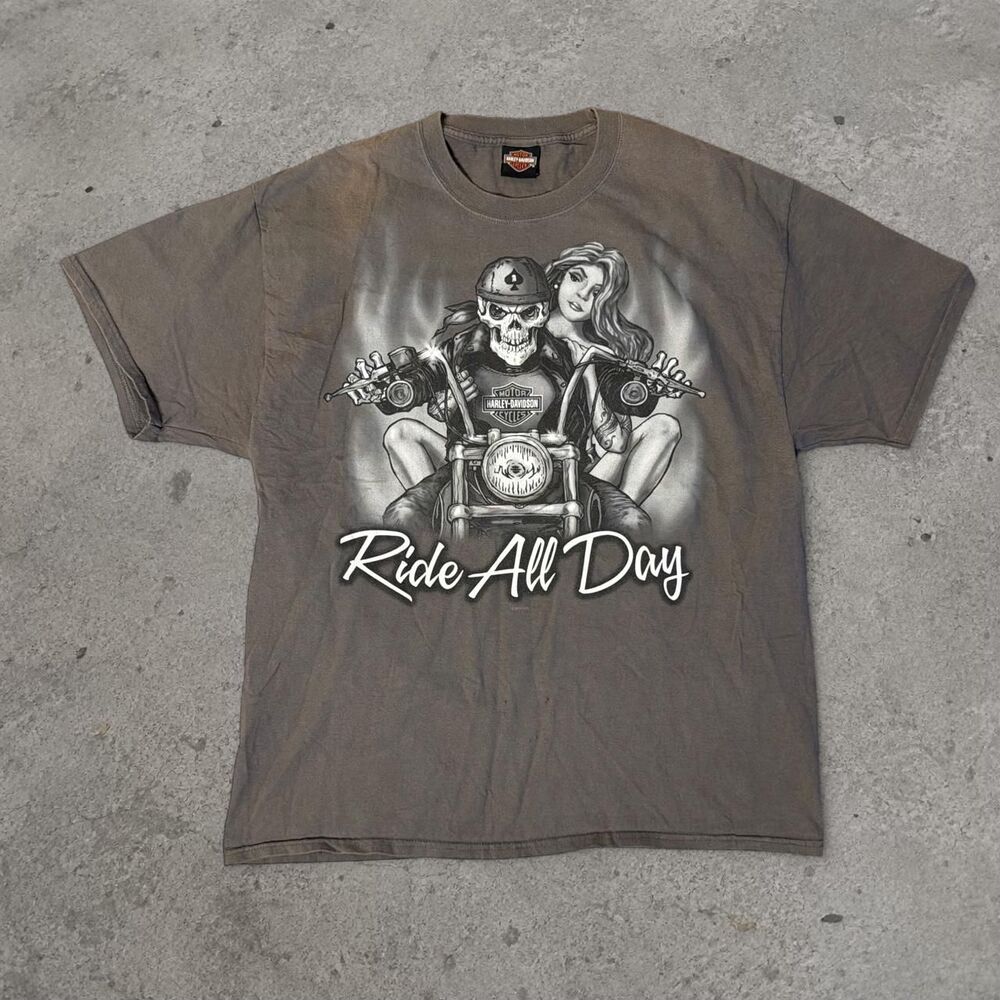 Y2K 2000’s Harley Davidson gray biker tee with skull and woman graphic and 'Ride